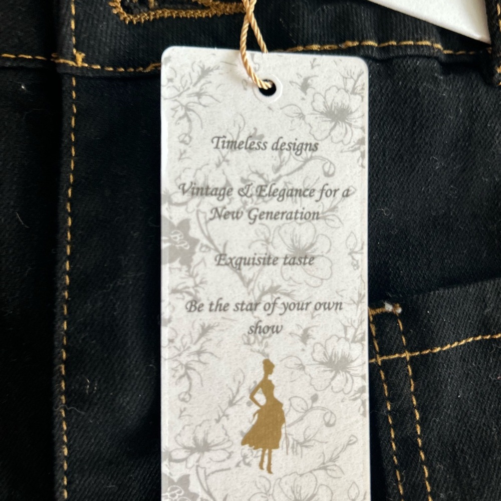 Belle Poque High-Rise XL Denim Skirt Classic
Casual Chic Summer Staple NWT - Picture 3 of 8